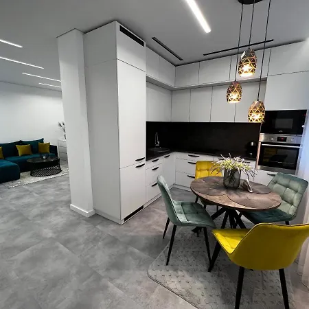 Apartment Adis *